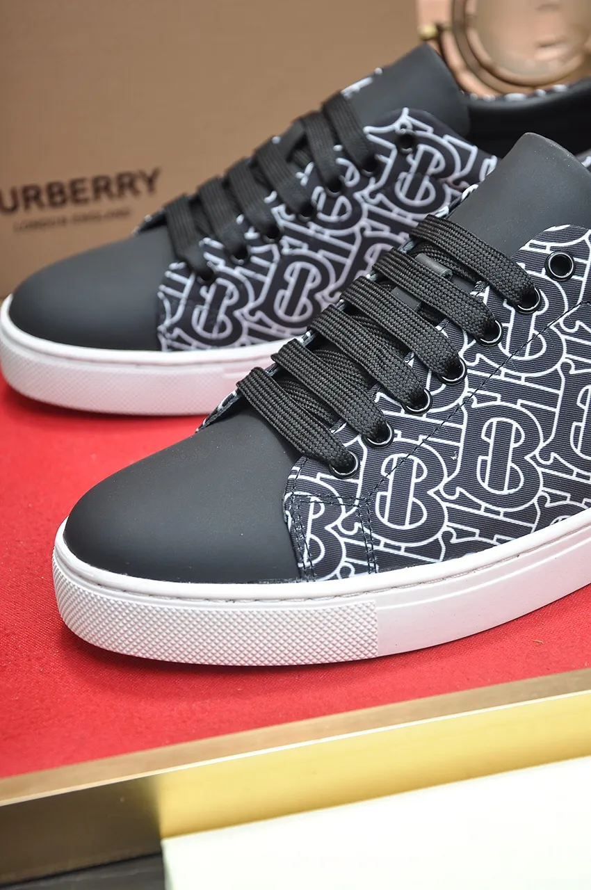 Men's shoes💰480💶[Burberry] (cowhide lining) classic low-top sneakers｜Imported cowhide with classic plaid fabric｜Cow leather lining｜Original outsole｜Fine workmanship and comfortable to wear Size: 38-44 (customized at 45)